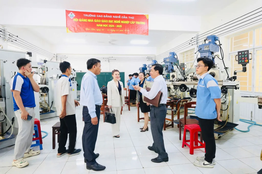 ITW-IFN Và Trường Cao Đẳng Nghề Cần Thơ Chung Tay Phát Triển Nguồn Nhân Lực Chất Lượng Cao